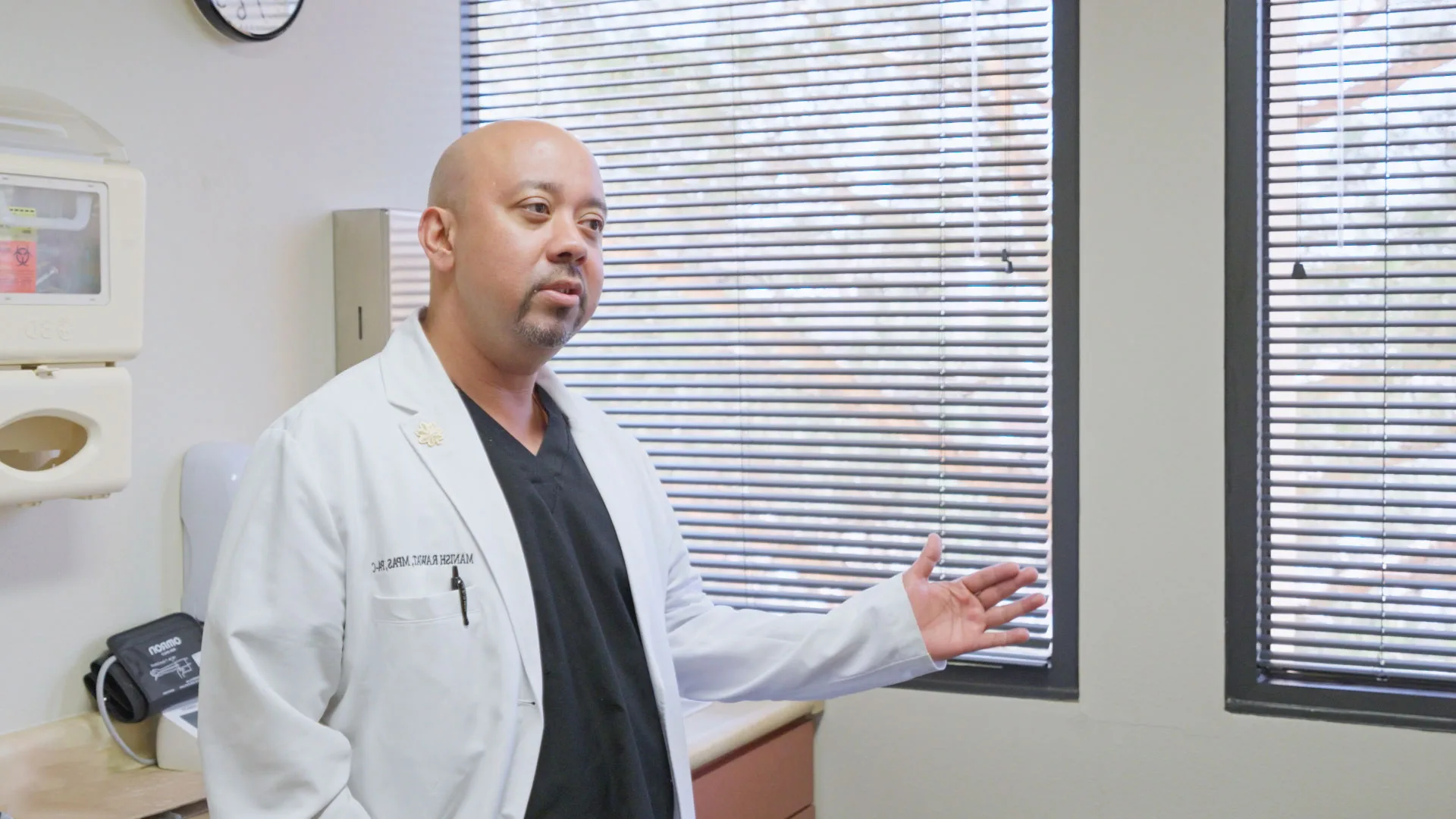 3A Research clinician in an exam room
